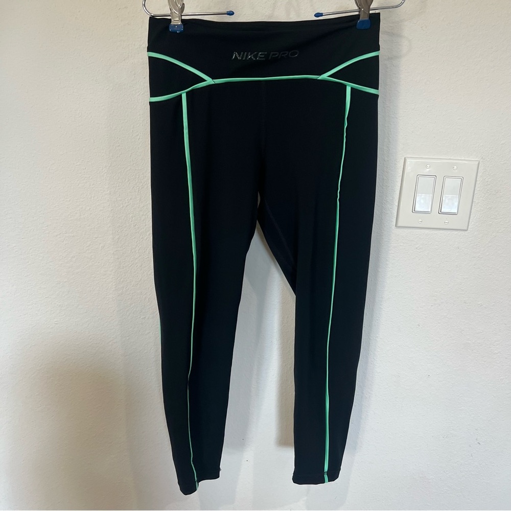 NIKE • pro 7/8 leggings